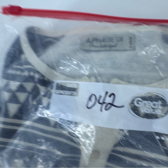 ALPHABETA Geometric Long Sleeve Shirt - Picture 2 of 6